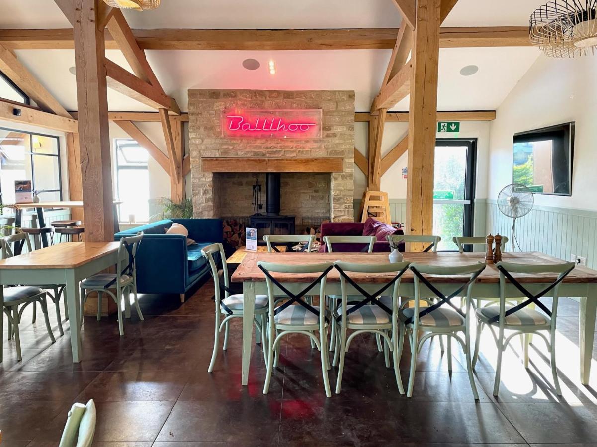 Cosy Cotswold Lodge By Your Home Here - Summer Sale For 3 Plus Nights - Ideal For Families With Log-Burner, Spa, Private Parking And Heated Swimming Pools Ashton Keynes Ngoại thất bức ảnh