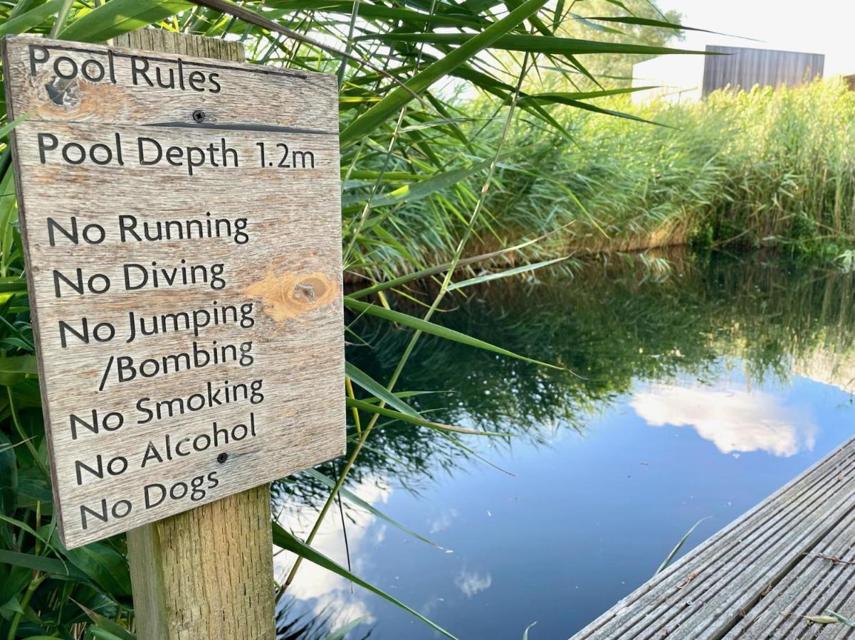 Cosy Cotswold Lodge By Your Home Here - Summer Sale For 3 Plus Nights - Ideal For Families With Log-Burner, Spa, Private Parking And Heated Swimming Pools Ashton Keynes Ngoại thất bức ảnh